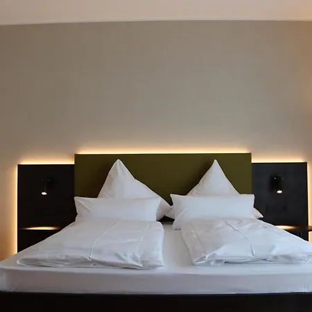 EINSTEIN Hotel am Römerpark-2